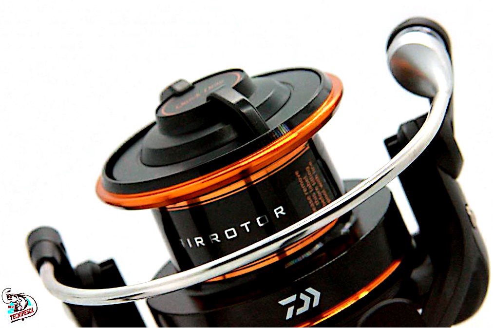 Daiwa Emblem 25 QDX CX2784010_2.jpg