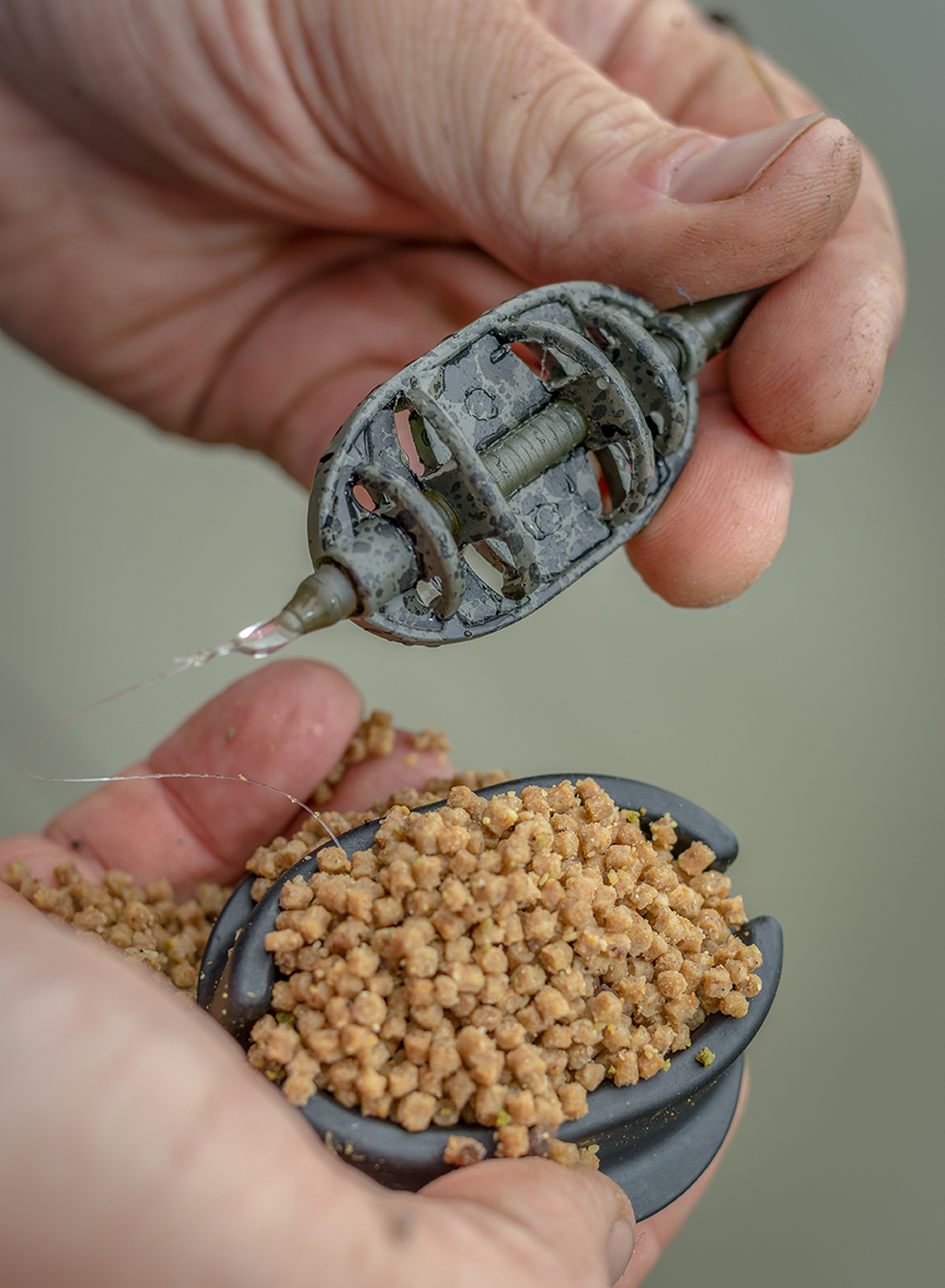 preston ICS IN-LINE DURA FLAT METHOD FEEDER Small P0040001_1.jpg